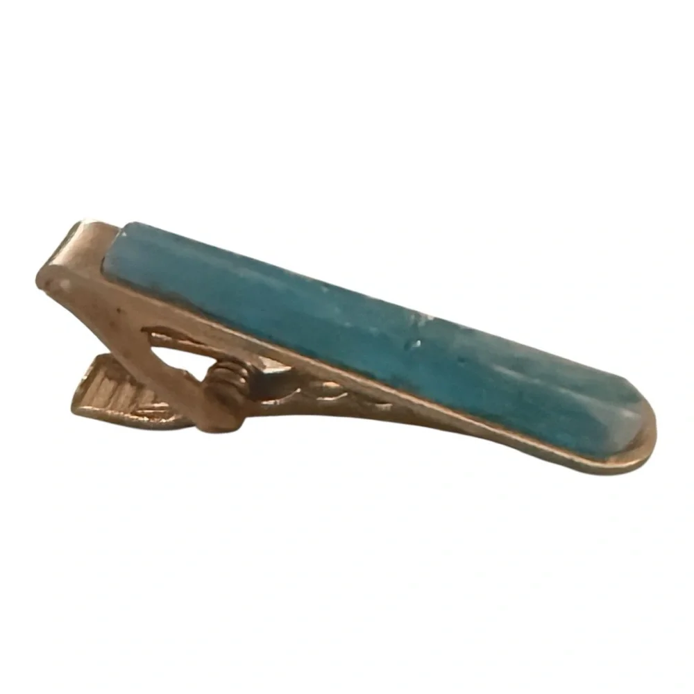 1970’s Tie Clip in Gold with a Carved Blue Design, 1.4”‎ Long